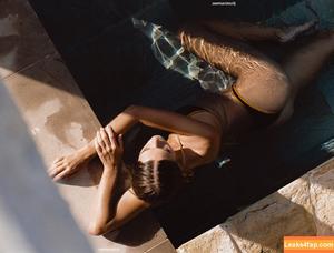 Emily Feld фото #2982