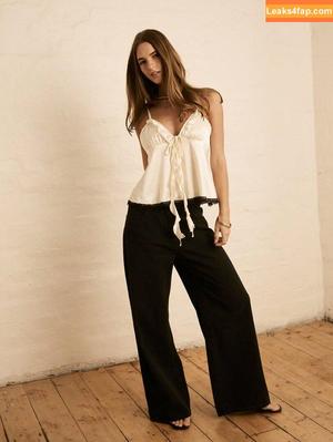 Emily Feld photo #3198