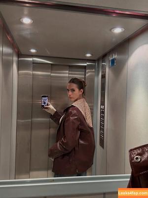 Emily Feld photo #3218