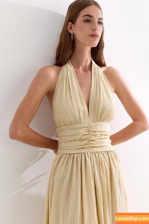 Emily Feld photo #3325