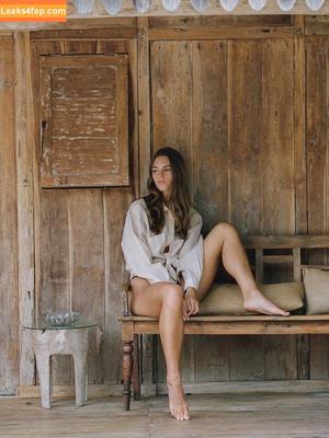 Emily Feld photo #3335