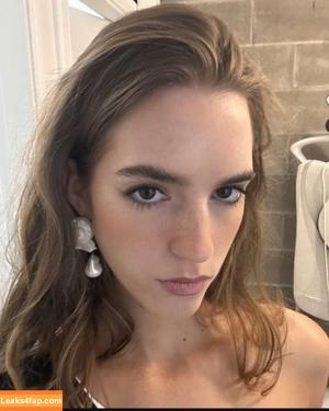 Emily Feld photo #3347