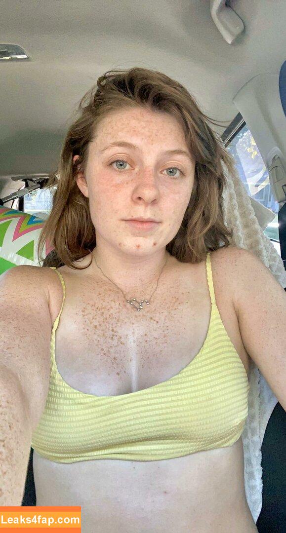 freckledspirit / Creepyspookygirl / Freakysweetgirl / freckled.spirits / freckledspirit2 leaked photo photo #0161