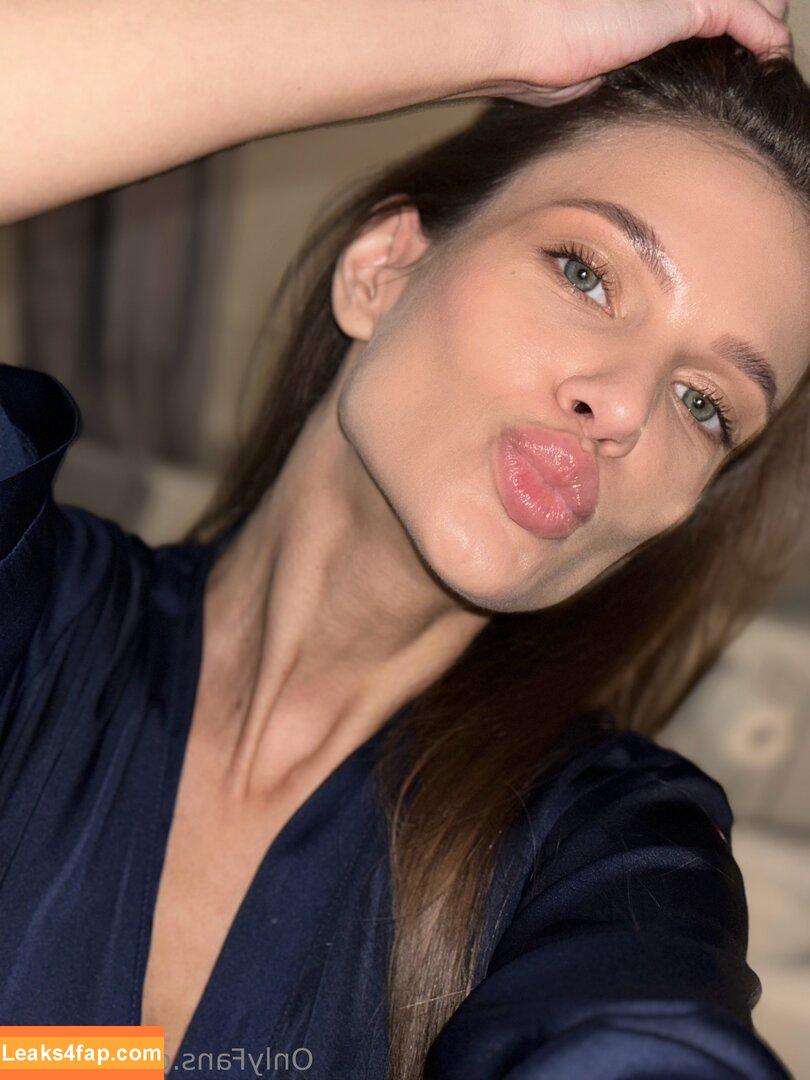 gina_a / ginaa.24 leaked photo photo #0007