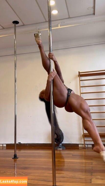 Gracyanne Barbosa / graoficial leaked photo photo #0110