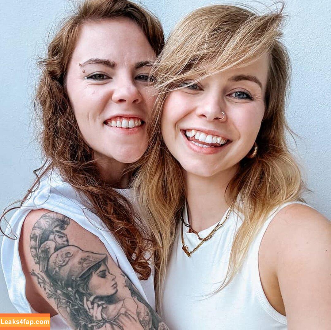 Hailee And Kendra /  leaked photo photo #0014
