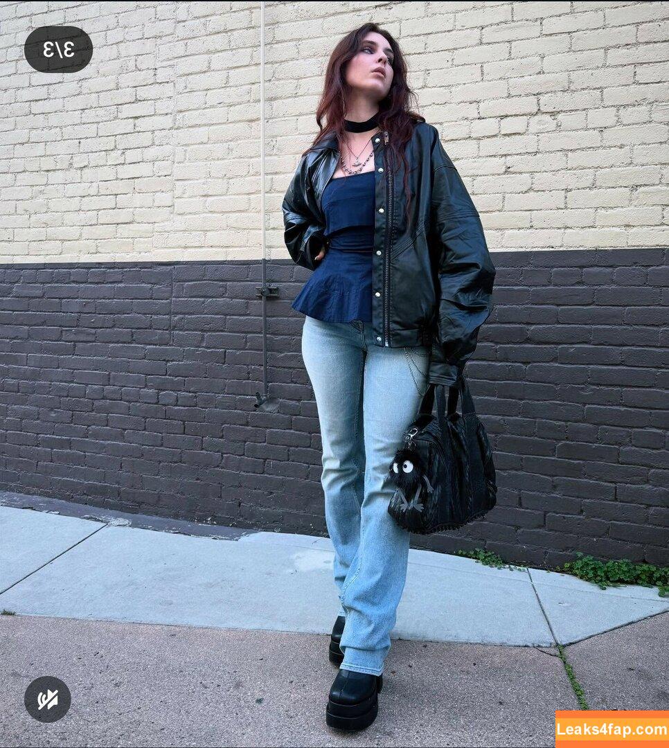 HeyMissTeacher / bellekatiexx / hey_missteacher leaked photo photo #0003