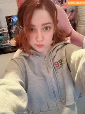 hollyloly фото #0002