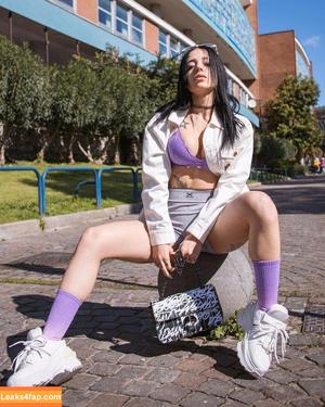 imviolet_ photo #0028