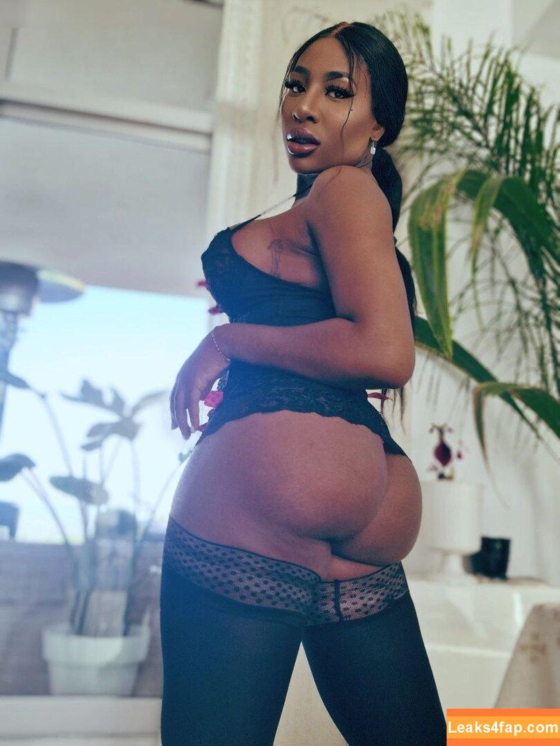 Josy Black /  / JosyBlack / JsyBlck / josyblackofficial / josyblackx слитое фото фото #0183