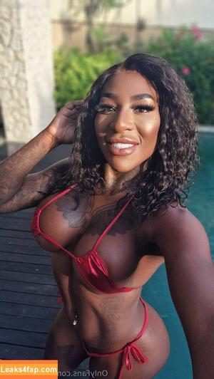 Josy Black photo #0210