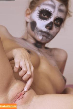 Katya Clover photo #2935