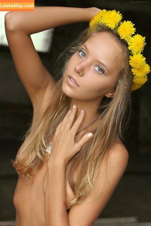 Katya Clover photo #3624