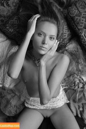 Katya Clover photo #3638