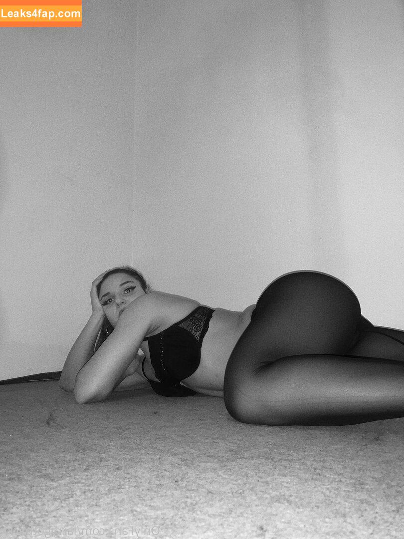 lababygotback / https: / larissa leaked photo photo #0038