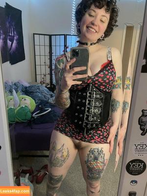 Lainabearrknee photo #0036