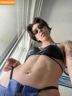 Lexiepeterss photo #0022