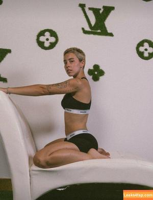 Lexiepeterss photo #0027
