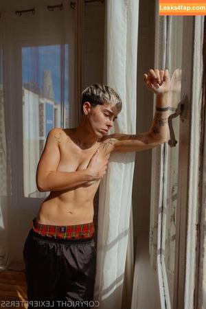 Lexiepeterss photo #0066