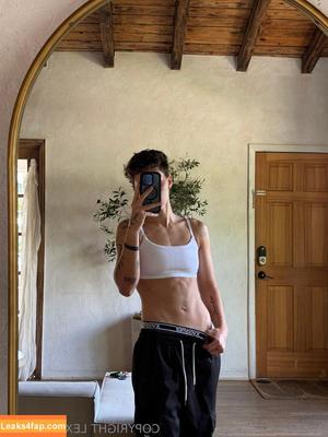 Lexiepeterss photo #0082
