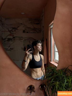 Lexiepeterss photo #0099