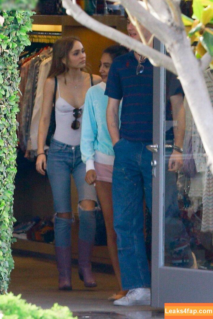 Lily-Rose Depp / Lily Rose Depp / lilyrose_depp / lilyrosemeldepp leaked photo photo #0024