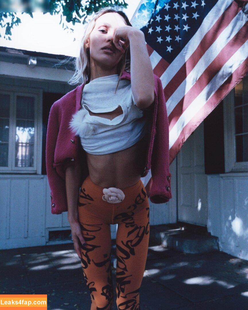 Lily-Rose Depp / Lily Rose Depp / lilyrose_depp / lilyrosemeldepp leaked photo photo #0047