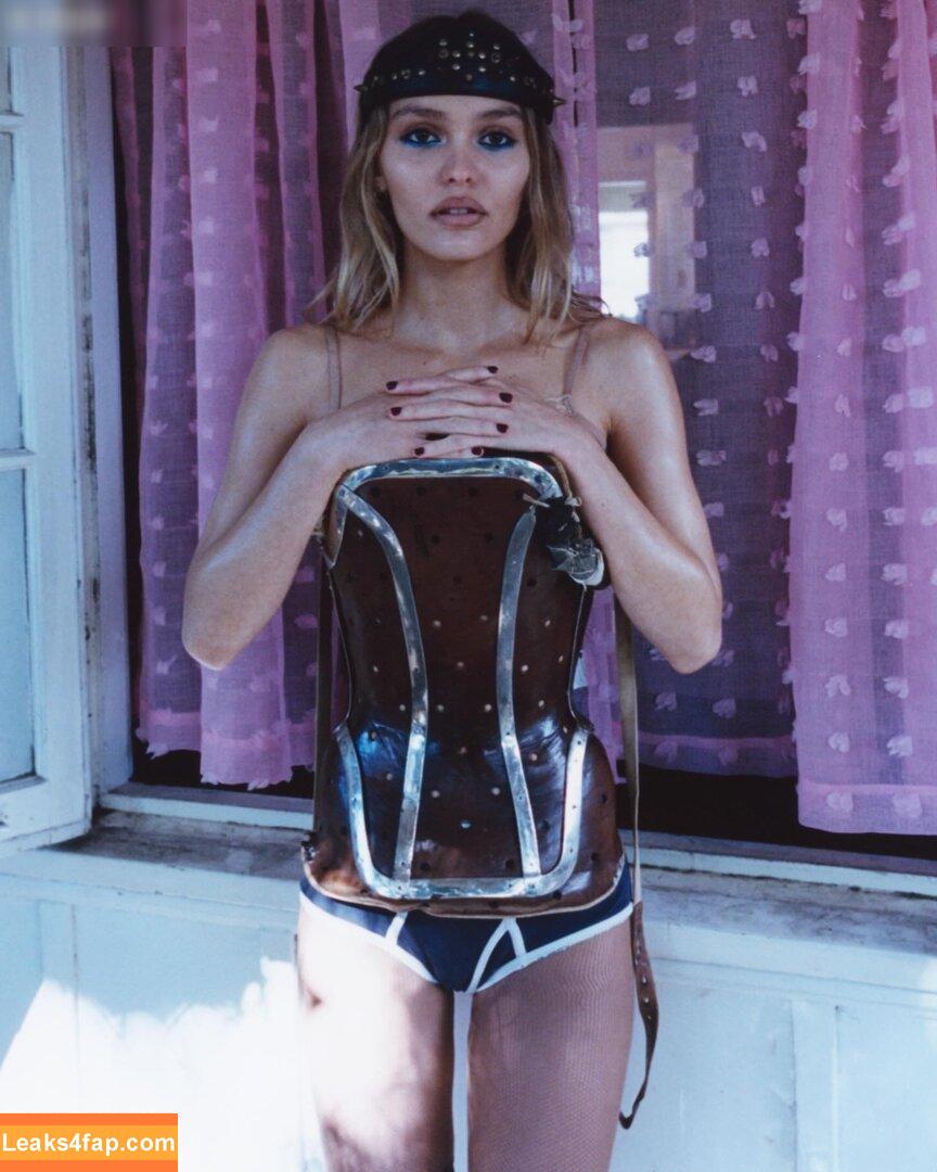 Lily-Rose Depp / Lily Rose Depp / lilyrose_depp / lilyrosemeldepp leaked photo photo #0052