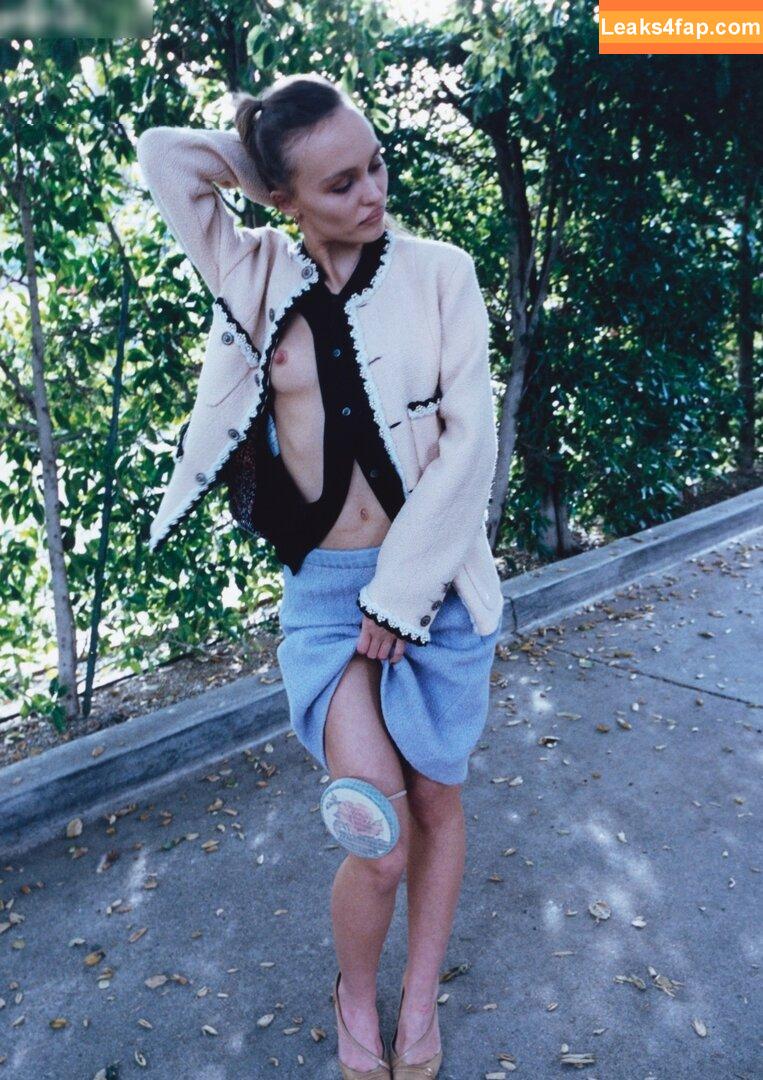 Lily-Rose Depp / Lily Rose Depp / lilyrose_depp / lilyrosemeldepp leaked photo photo #0056