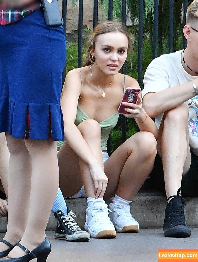 Lily-Rose Depp / Lily Rose Depp / lilyrose_depp / lilyrosemeldepp leaked photo photo #0078