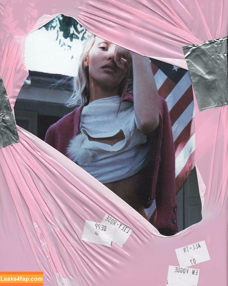 Lily-Rose Depp / Lily Rose Depp / lilyrose_depp / lilyrosemeldepp leaked photo photo #0095