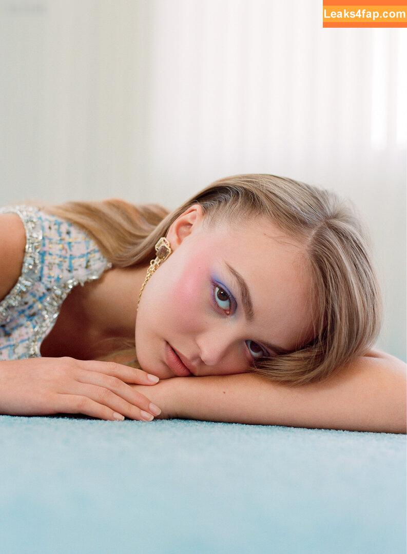 Lily-Rose Depp / Lily Rose Depp / lilyrose_depp / lilyrosemeldepp leaked photo photo #0214