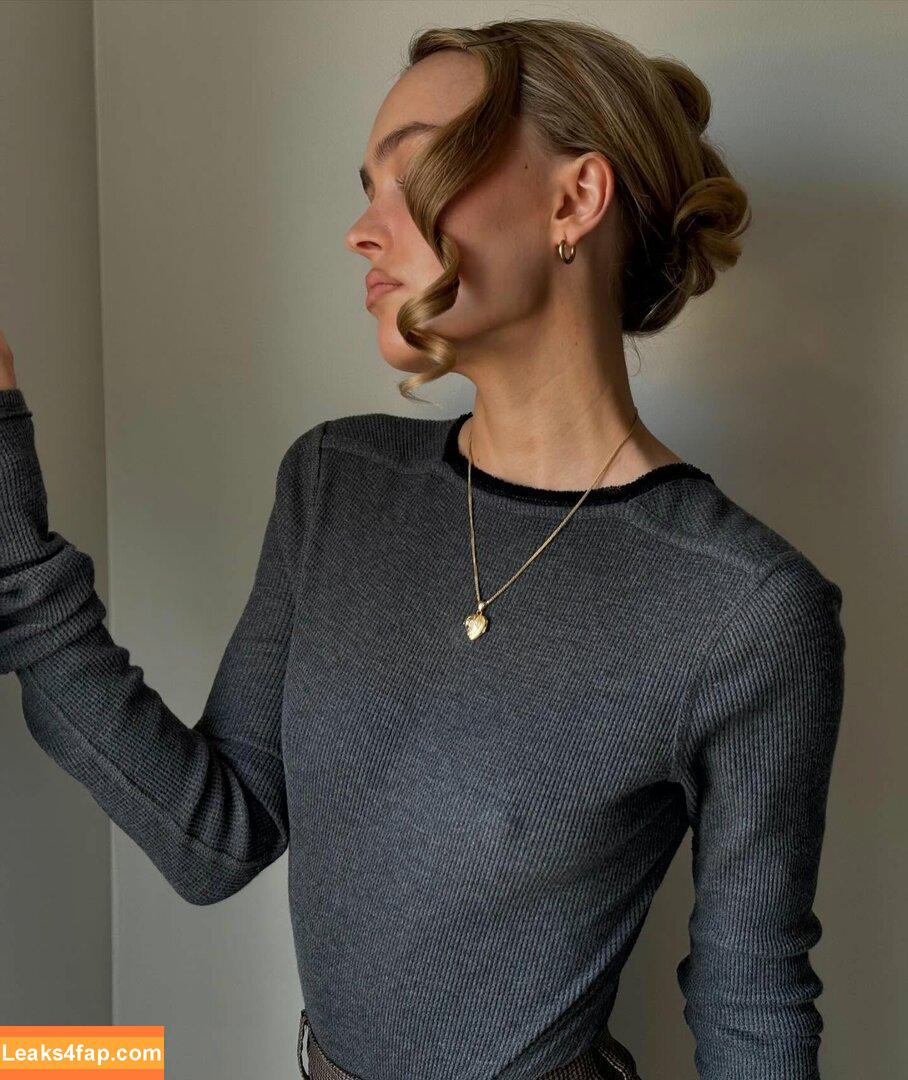 Lily-Rose Depp / Lily Rose Depp / lilyrose_depp / lilyrosemeldepp leaked photo photo #0351