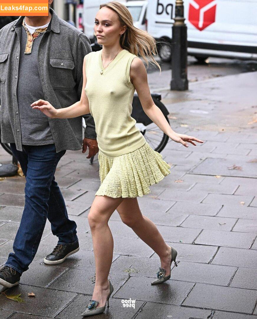 Lily-Rose Depp / Lily Rose Depp / lilyrose_depp / lilyrosemeldepp leaked photo photo #0396