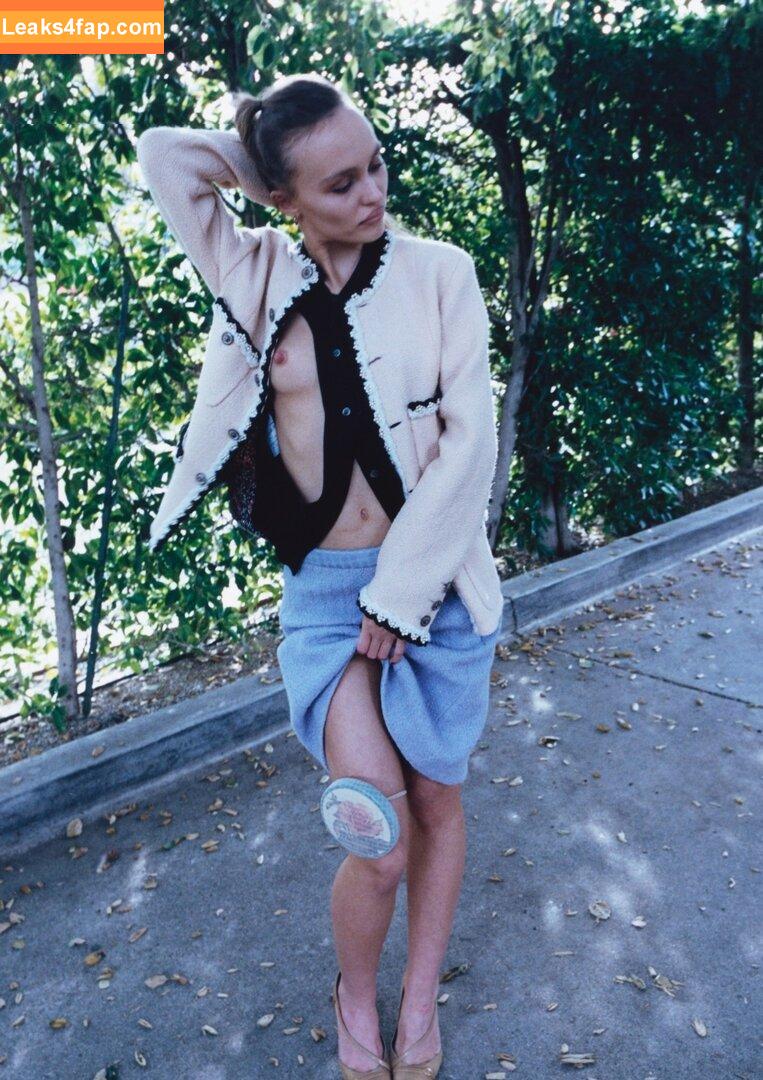 Lily-Rose Depp / Lily Rose Depp / lilyrose_depp / lilyrosemeldepp leaked photo photo #0414