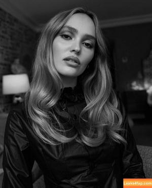 Lily-Rose Depp photo #0099