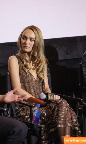 Lily-Rose Depp photo #0345