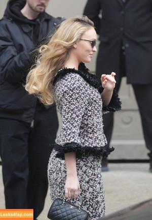 Lily-Rose Depp photo #0404