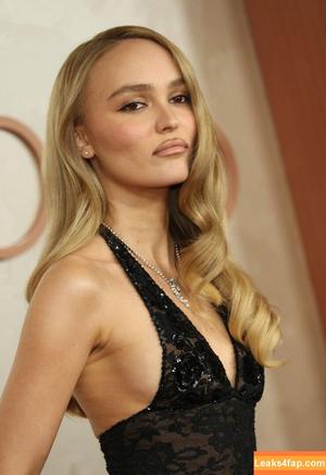 Lily-Rose Depp photo #0423