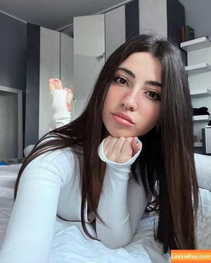Lucrelisa photo #0039