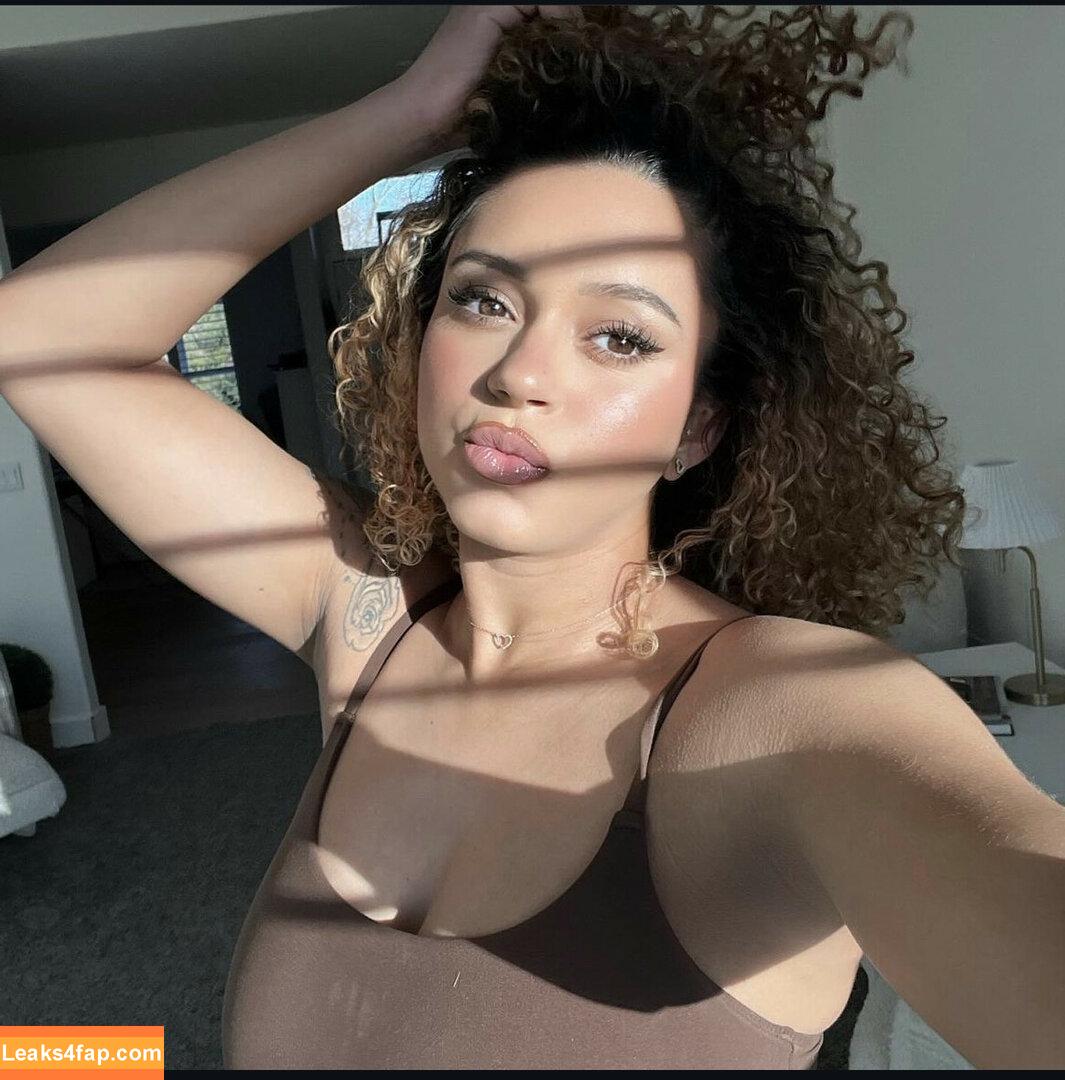 Macaiyla / biancasotelo14 leaked photo photo #0152