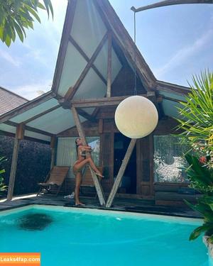 Maddy Cheary photo #0037