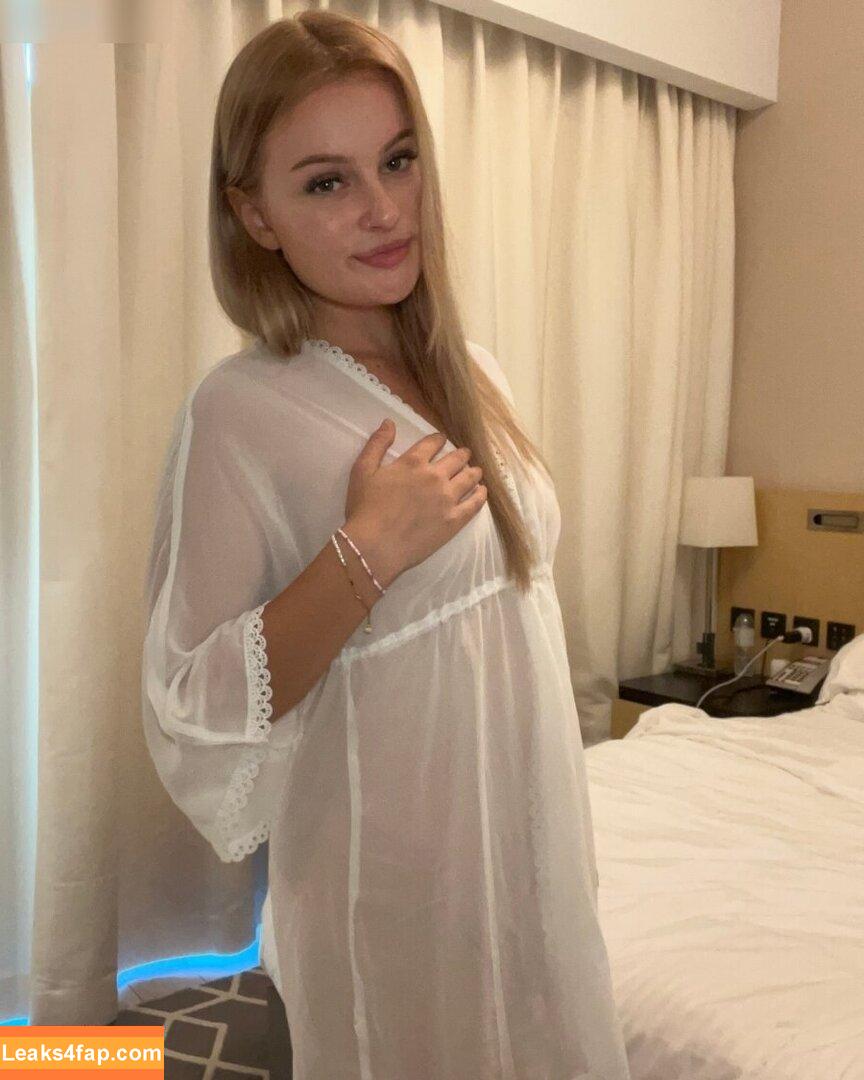 Maja Holf / majaholf leaked photo photo #0005
