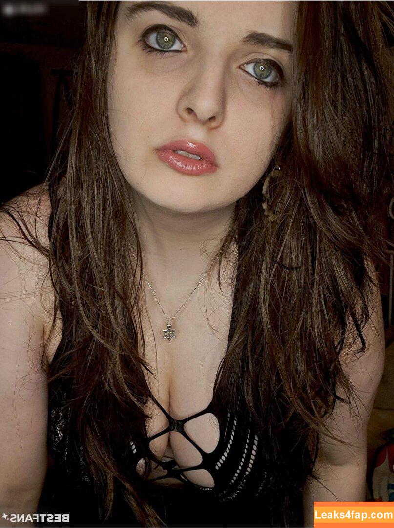 Marie Caroline Amelia /  leaked photo photo #0010