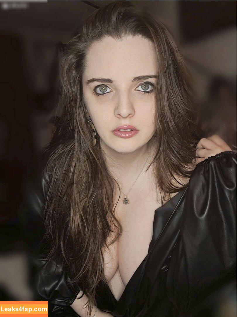 Marie Caroline Amelia /  leaked photo photo #0015