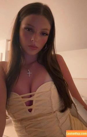 Mia Torrence photo #0006
