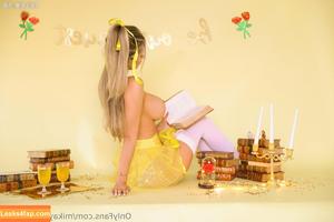 Mikayla Demaiter photo #1048