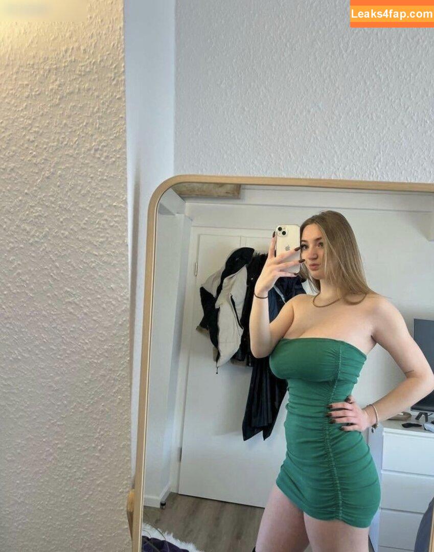 naughtykiimm /  leaked photo photo #0012