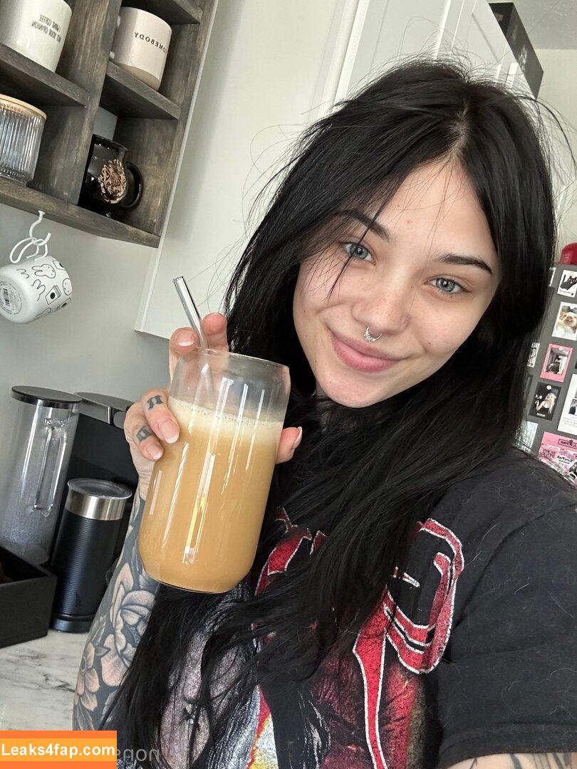 nonsalemwitch /  leaked photo photo #0011