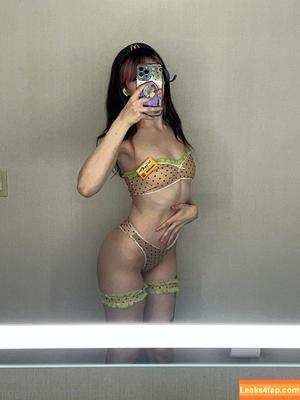 notmeggii photo #0003